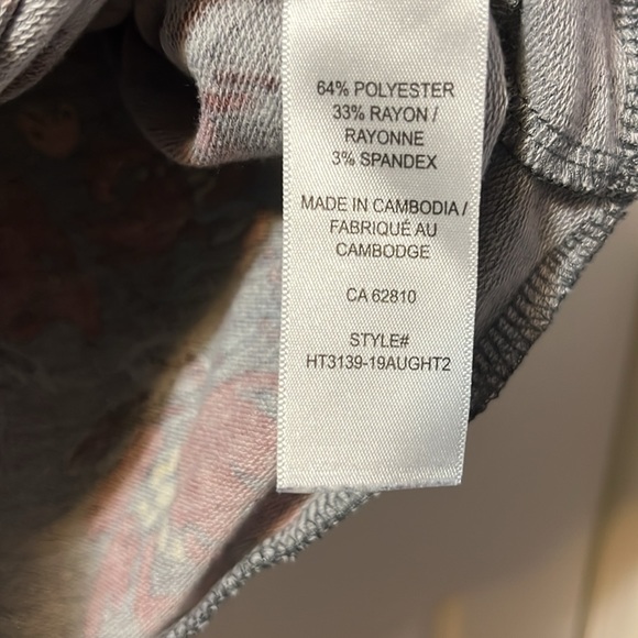 Women's 3/4 Sleeve Winter Shirt Laces Charcoal Grey Red Floral Small-Medium - Picture 5 of 5